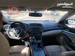 نيسان ماكسيما